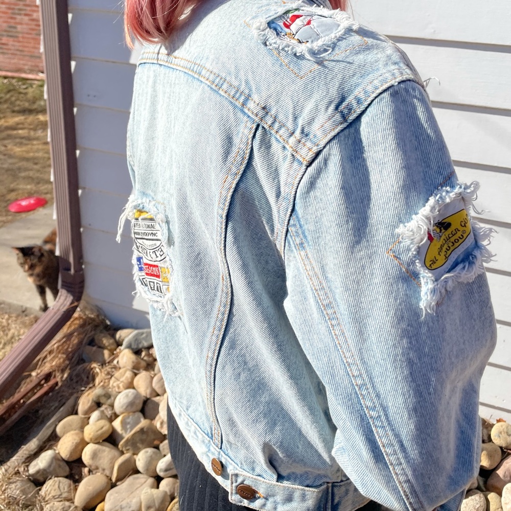 Vintage Cropped Denim Jacket - Picture 3 of 7